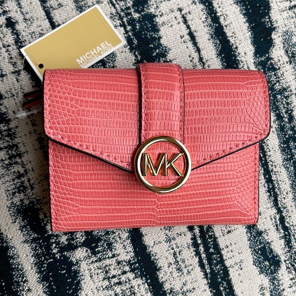 MICHAEL KORS CARMEN MEDIUM FLAP LOGO BIFOLD WALLET GRAPEFRUIT - Picture 12 of 16